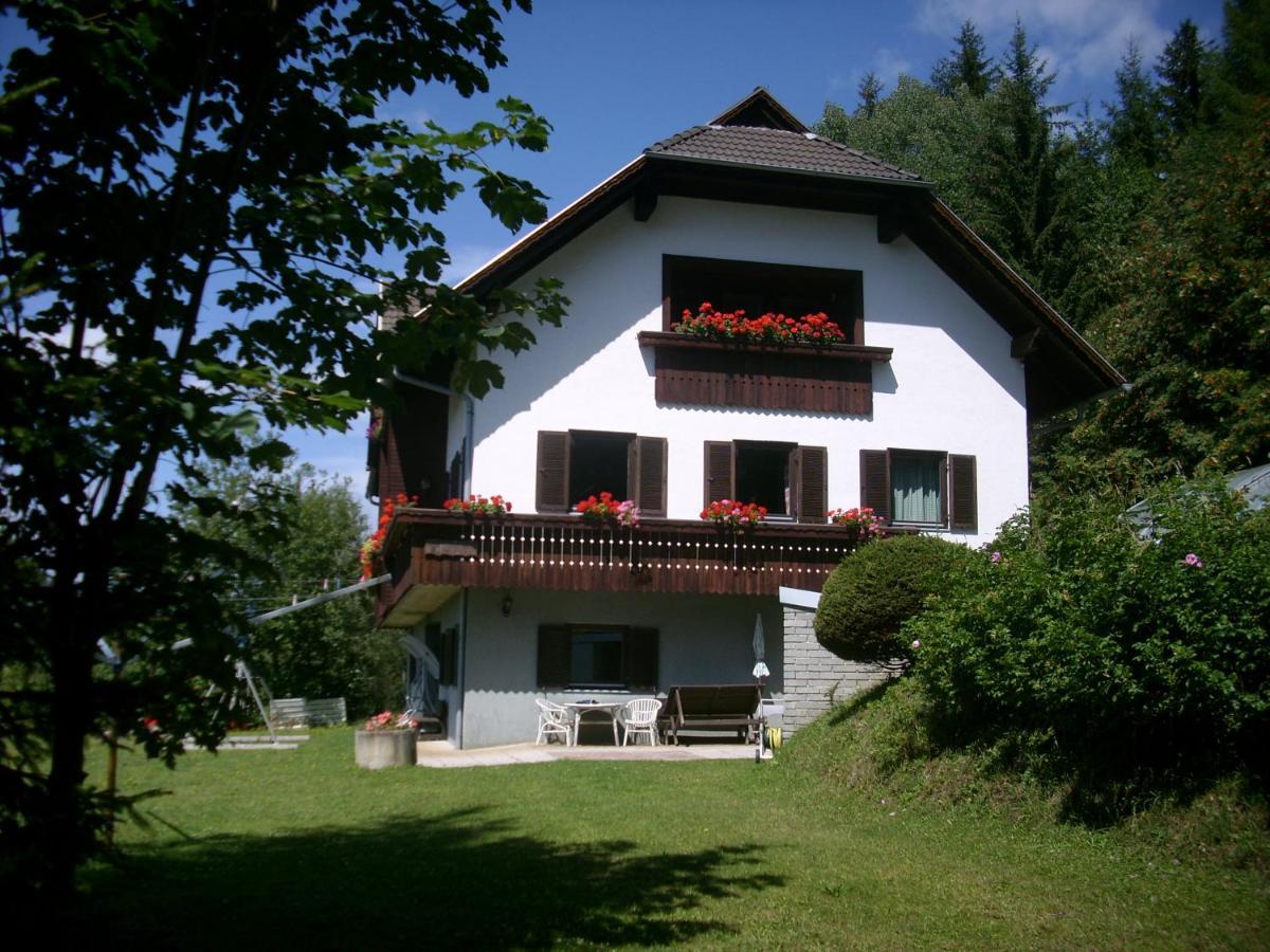 Haus Pumuckl Fresach Exterior photo